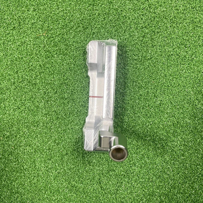 Seven Silvery Left Handed Golf Putter For Precision